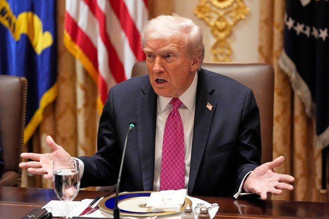 America First Fight Builds Around Trump Brilliantly Shuts Down