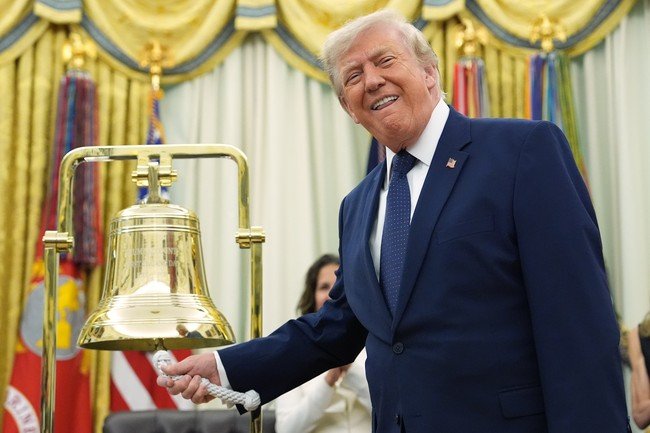 Trump Cleans House at Election Commission for Resisting