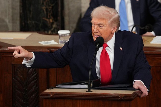 'I Mean Now!': Trump Torches Schumer for ICE Slam
