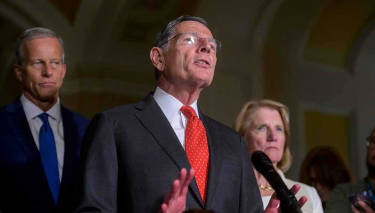 Trump leaves Republicans defending mystery Iran deal