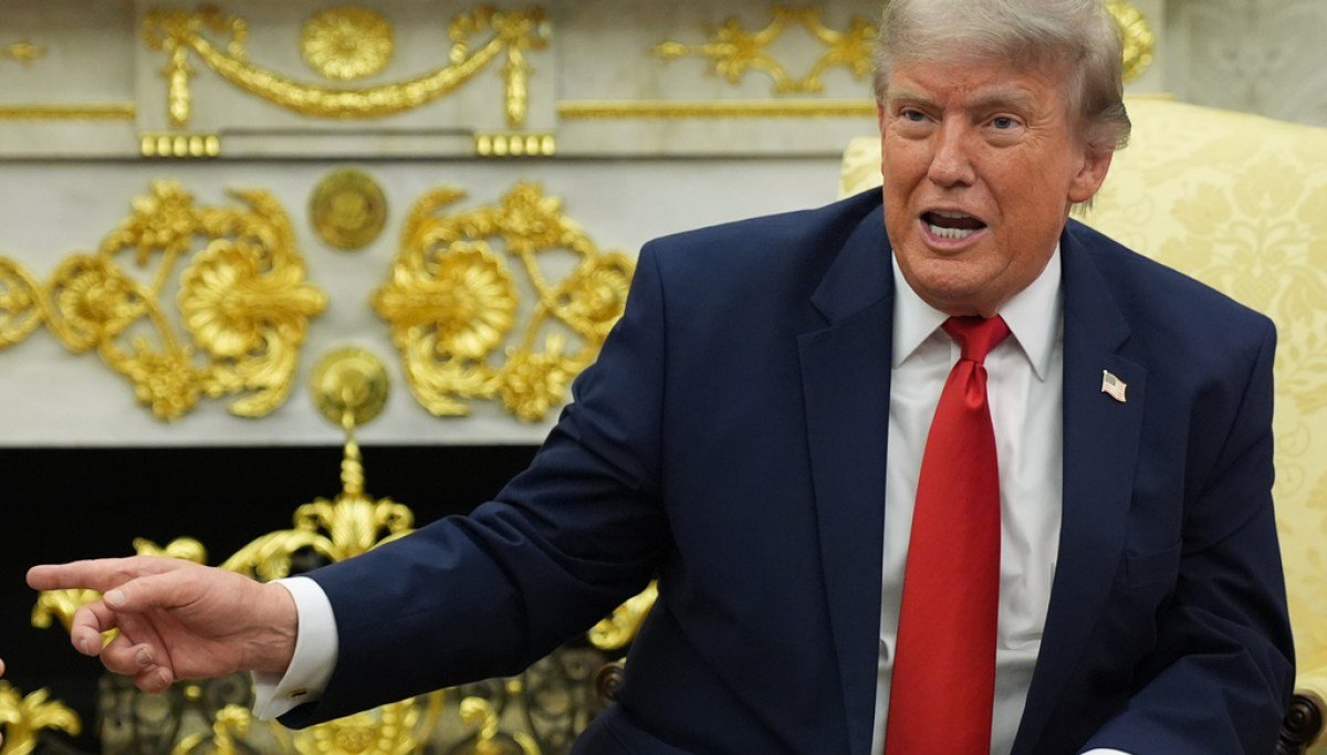 Trump tells House GOP hard-liners to end blockade