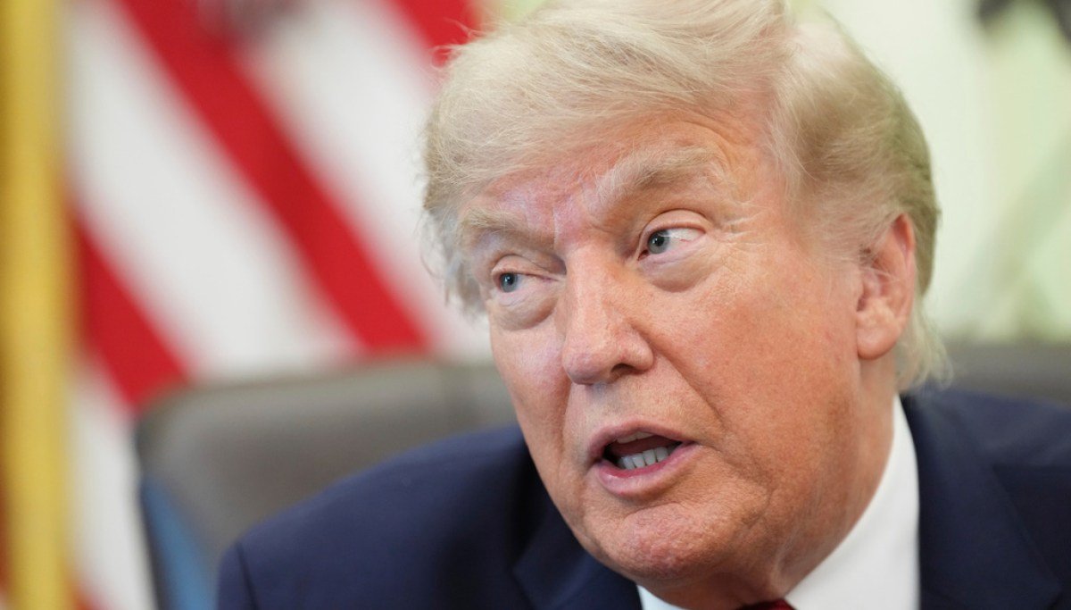 Trump asked for delay in paying E