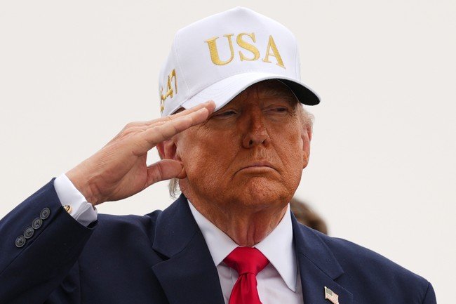 Report: President Trump Orders CENTCOM to ‘Rain Hell’ on IRGC After US Service Members Killed
