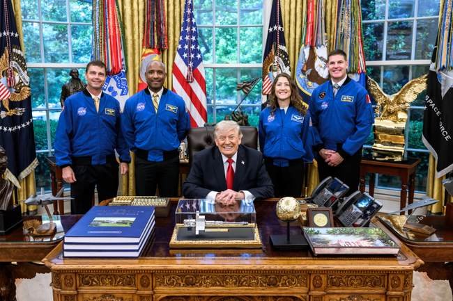 Trump Welcomes Artemis II Crew to the Oval Office