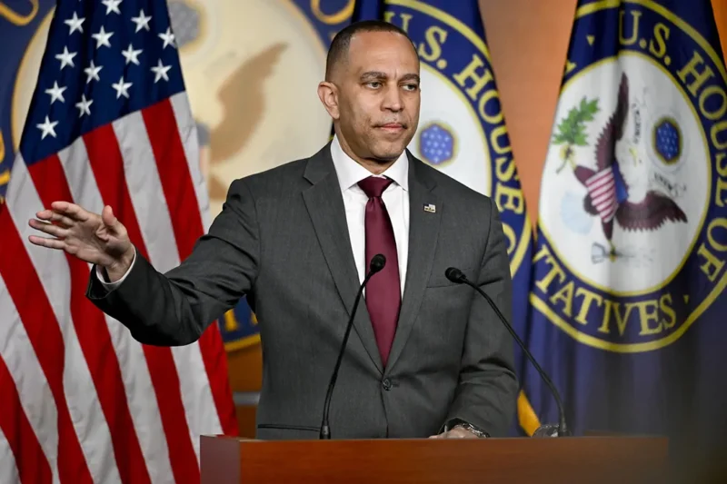 Immigration Fight Puts ICE in the Spotlight Report 2198