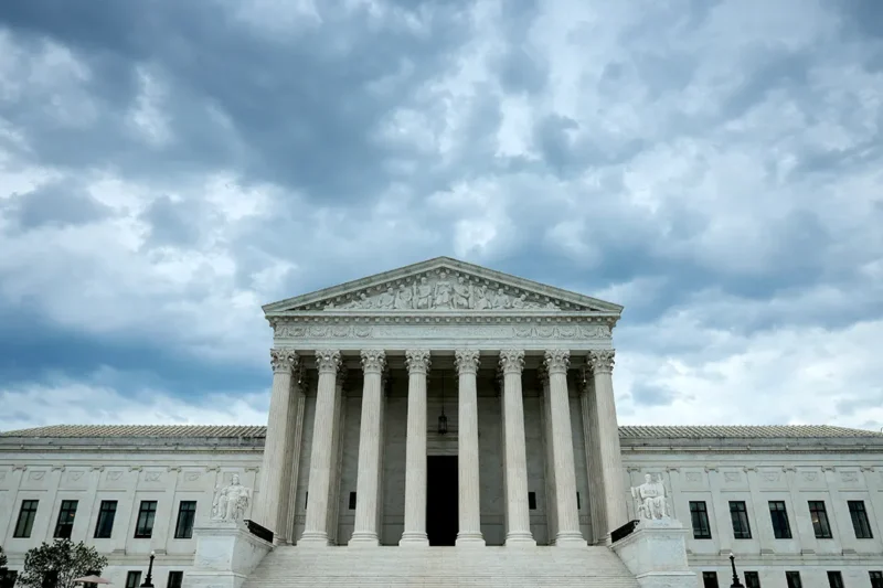 Immigration Fight Puts JONATHAN TURLEY in the Spotlight