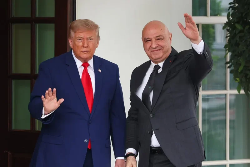 Trump Keeps the Pressure on the Political Class