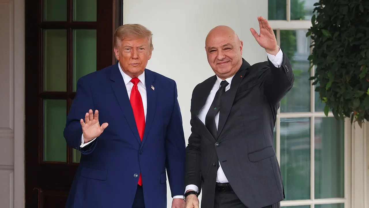 Trump Keeps the Pressure on the Political Class